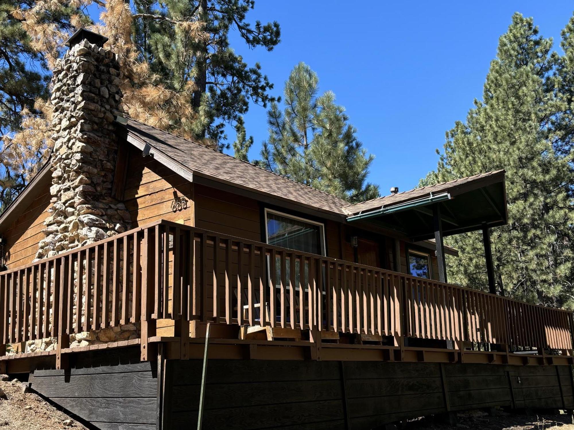 ביג בר לייק Snow Bunny Lodge - Perfect Big Bear Getaway! Deck With A New Hot Tub And Charcoal Barbecue! מראה חיצוני תמונה