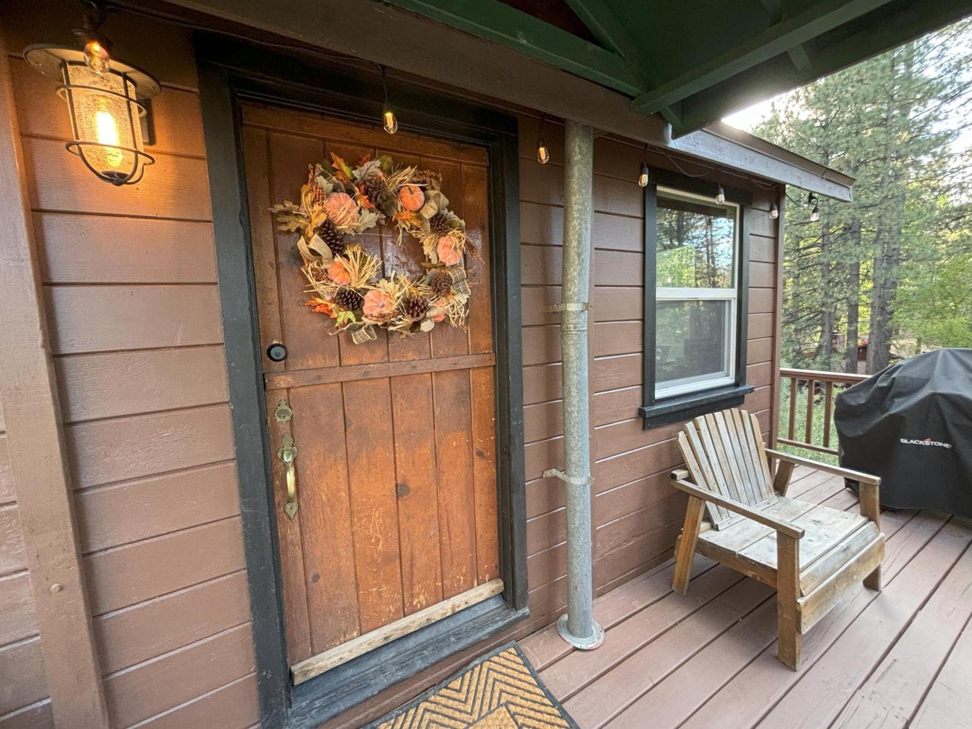ביג בר לייק Snow Bunny Lodge - Perfect Big Bear Getaway! Deck With A New Hot Tub And Charcoal Barbecue! מראה חיצוני תמונה
